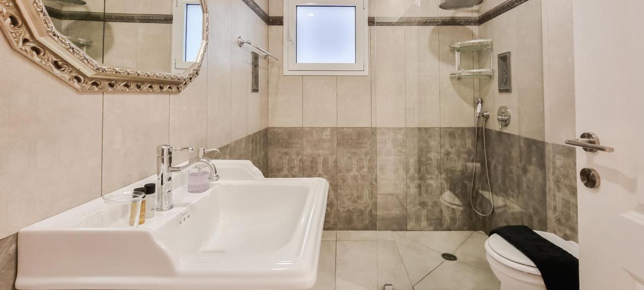 Chung cư 100 m² 2 phòng ngủ, 2 phòng tắm riêng ở Trung tâm thành phố Tel Aviv Ngoại thất bức ảnh