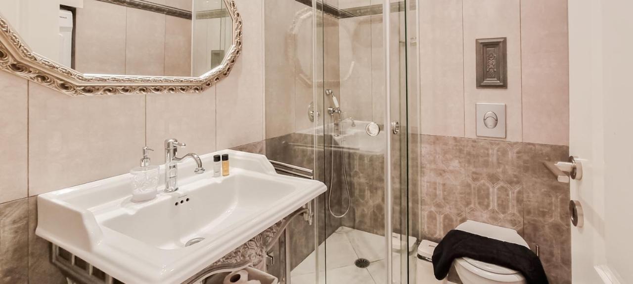 Chung cư 100 m² 2 phòng ngủ, 2 phòng tắm riêng ở Trung tâm thành phố Tel Aviv Ngoại thất bức ảnh