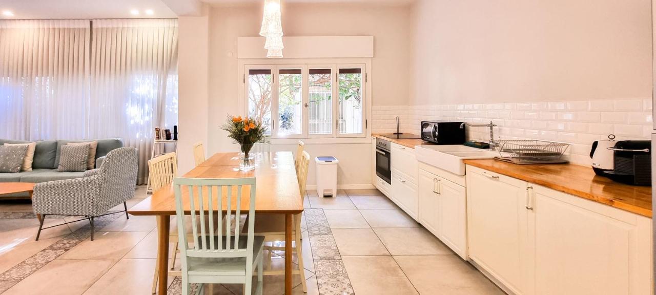 Chung cư 100 m² 2 phòng ngủ, 2 phòng tắm riêng ở Trung tâm thành phố Tel Aviv Ngoại thất bức ảnh